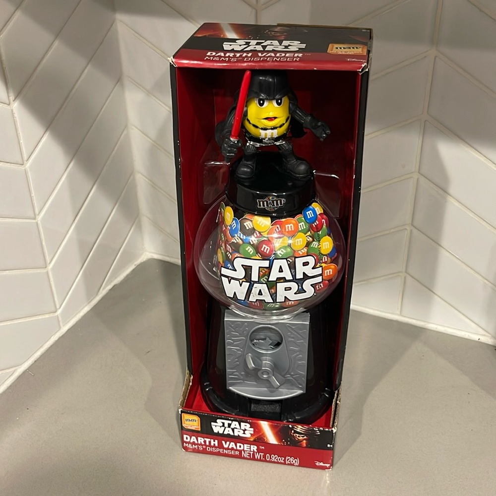 2015 Darth Vader Star Wars M&M Despenser